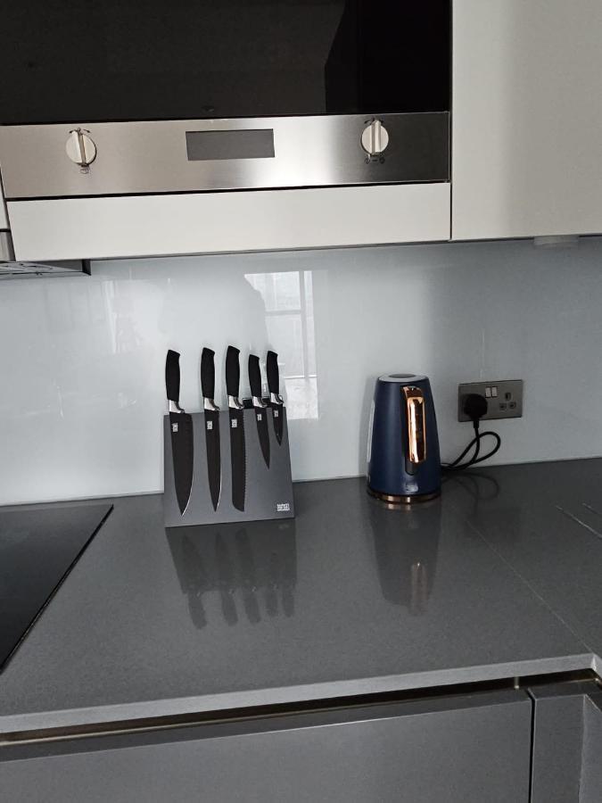 2 Bed Luxurious Apartments Canary Wharf Londyn Zewnętrze zdjęcie