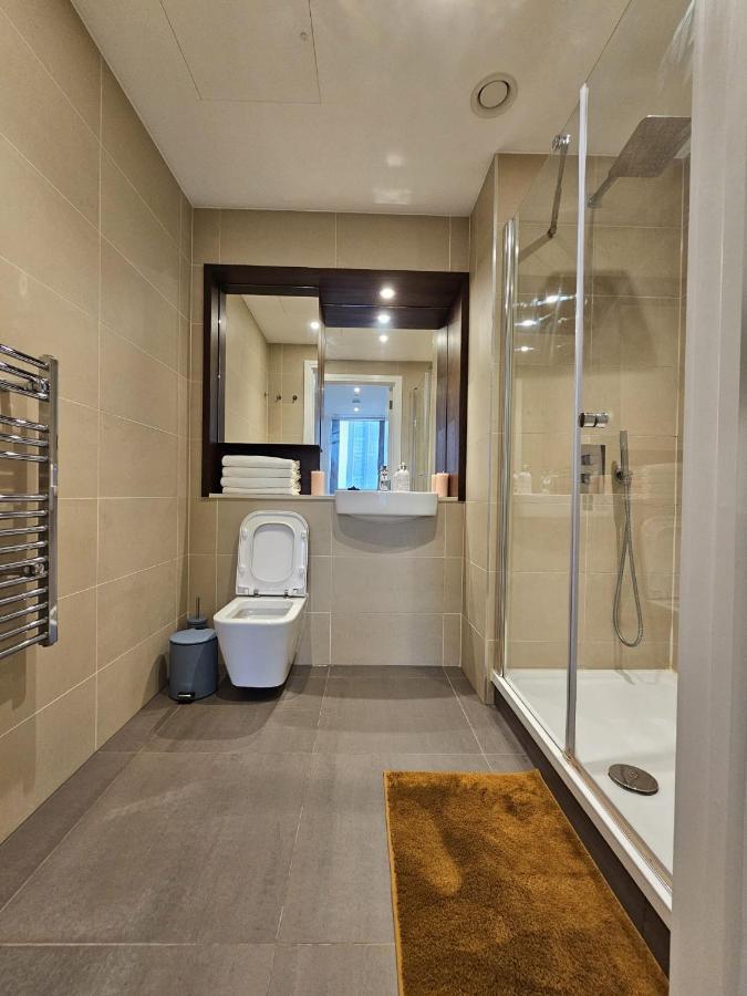 2 Bed Luxurious Apartments Canary Wharf Londyn Zewnętrze zdjęcie